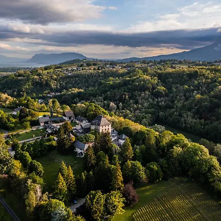 Château De Candie 4*