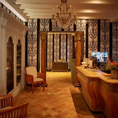 Отель Chateau De Candie