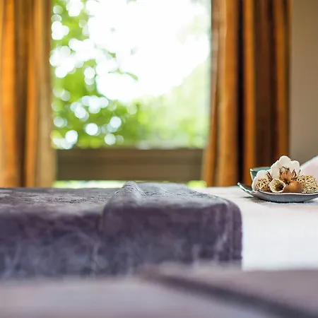 Hotel Chateau De Candie 4*