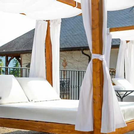 Hotel Chateau De Candie 4*